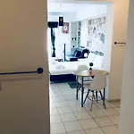 Korona βeach αpartments *